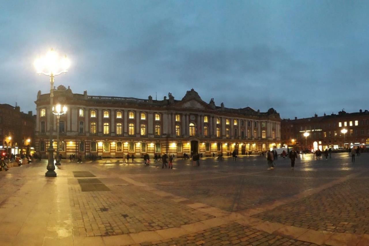 :) Grand studio lumineux à Toulouse et parking Exterior foto